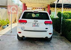 جیپ گراند شیرۆکی